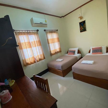 A Tee Guesthouse Luang Prabang Bagian luar foto