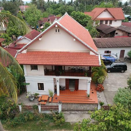 A Tee Guesthouse Luang Prabang Bagian luar foto
