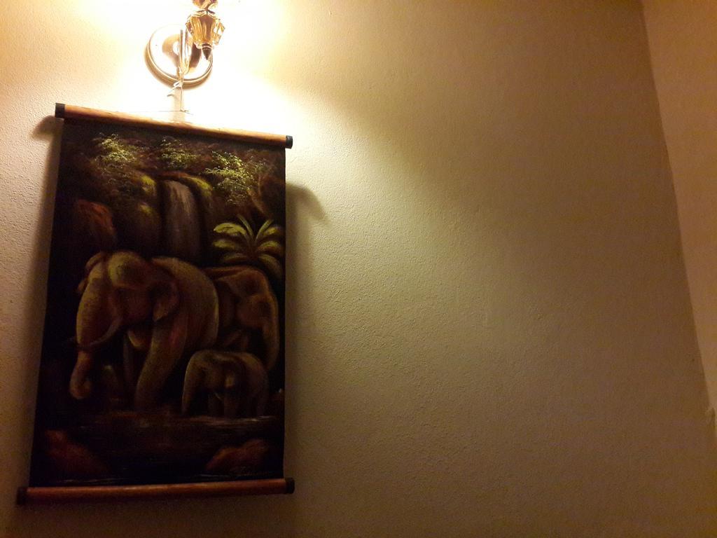 A Tee Guesthouse Luang Prabang Bagian luar foto