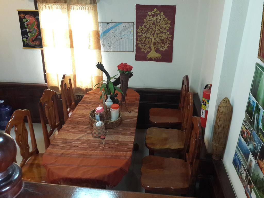 A Tee Guesthouse Luang Prabang Bagian luar foto