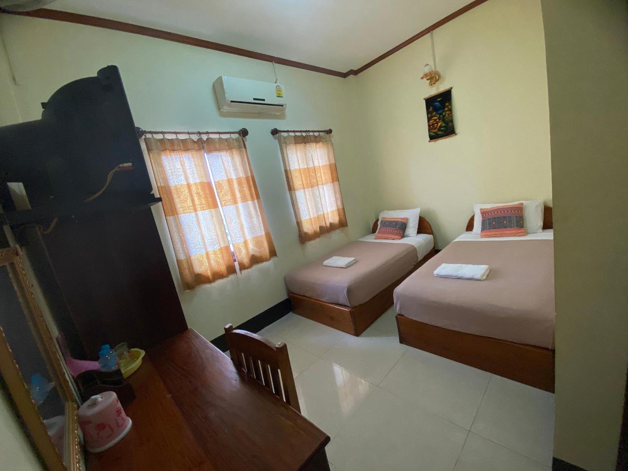 A Tee Guesthouse Luang Prabang Bagian luar foto