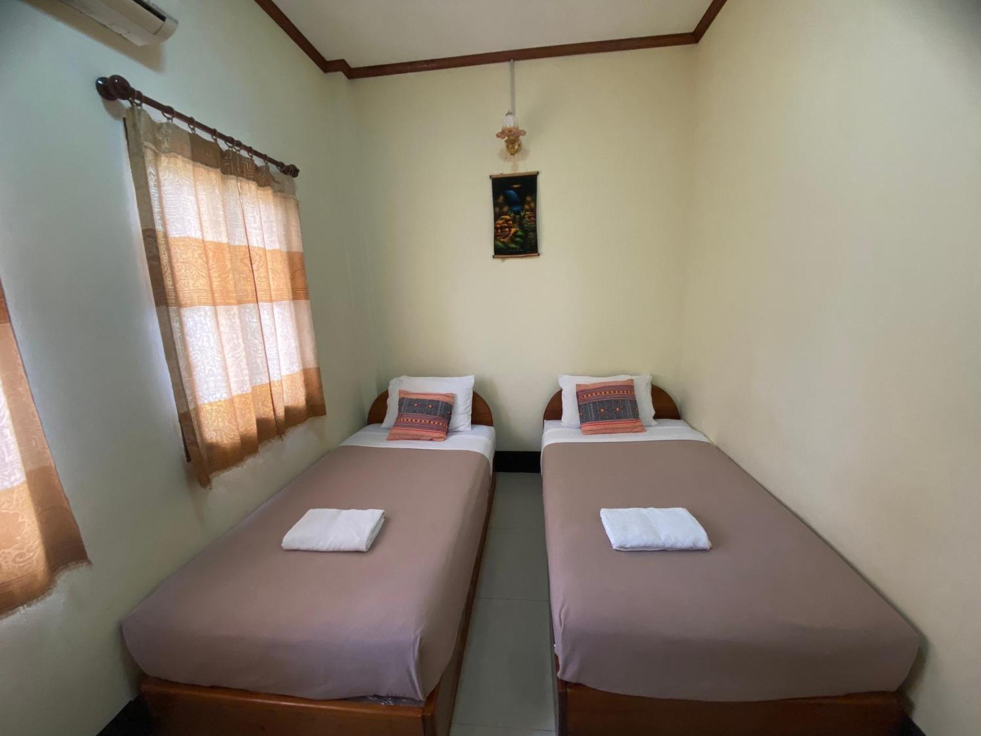 A Tee Guesthouse Luang Prabang Bagian luar foto