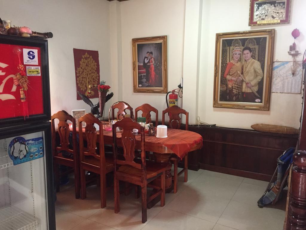 A Tee Guesthouse Luang Prabang Bagian luar foto