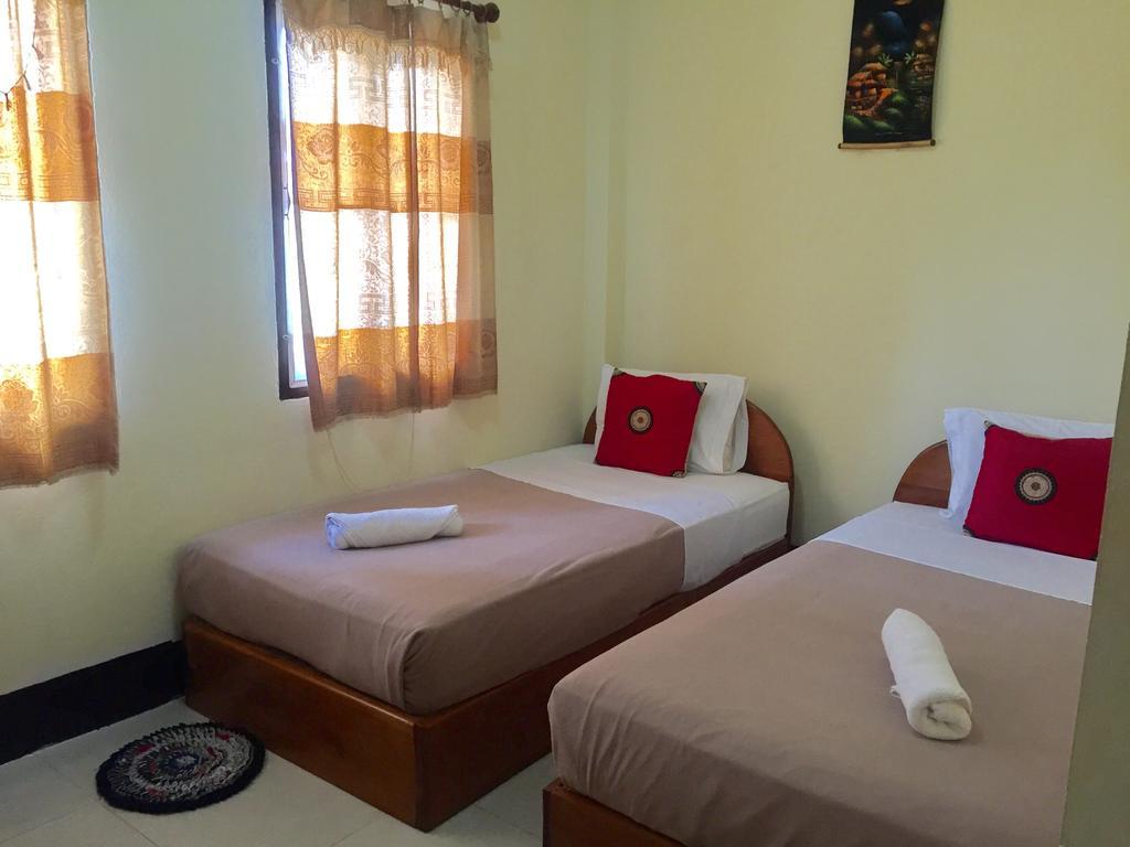 A Tee Guesthouse Luang Prabang Bagian luar foto