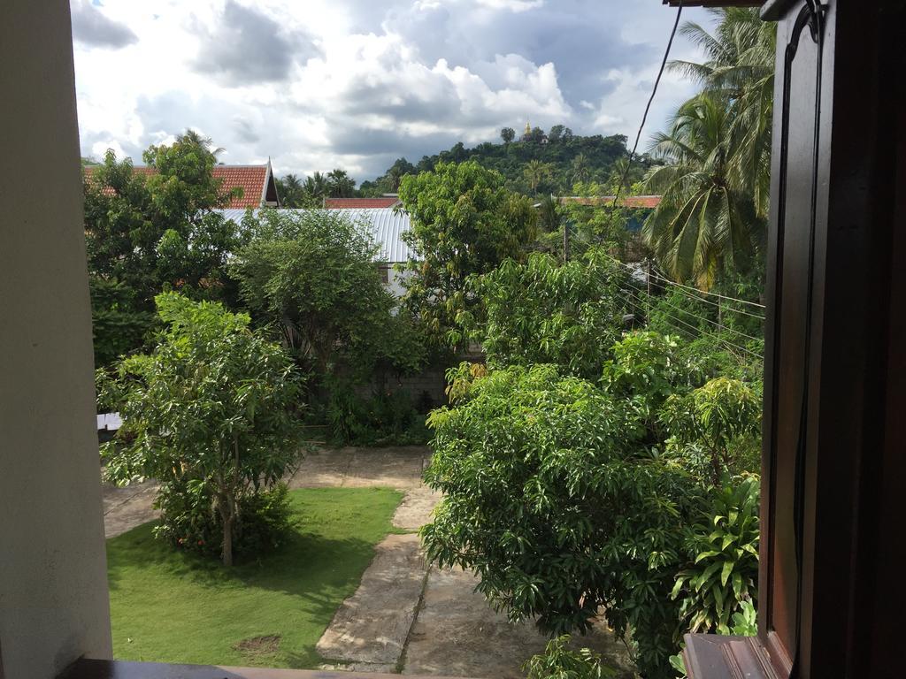 A Tee Guesthouse Luang Prabang Bagian luar foto