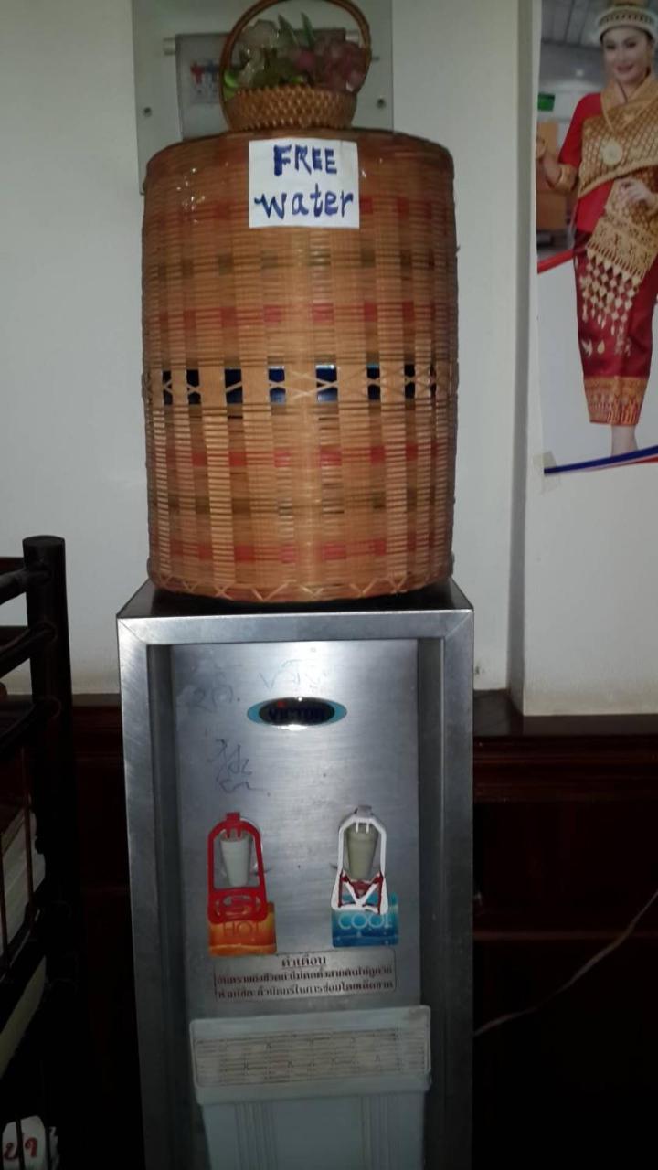 A Tee Guesthouse Luang Prabang Bagian luar foto