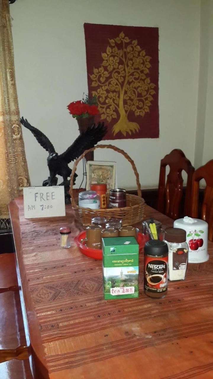 A Tee Guesthouse Luang Prabang Bagian luar foto